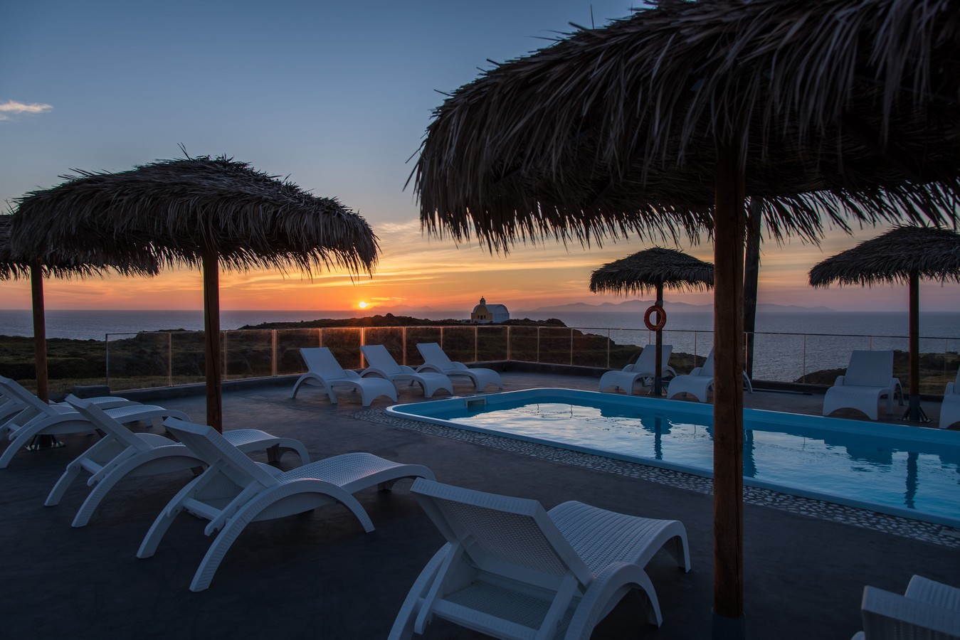oia villas santorini