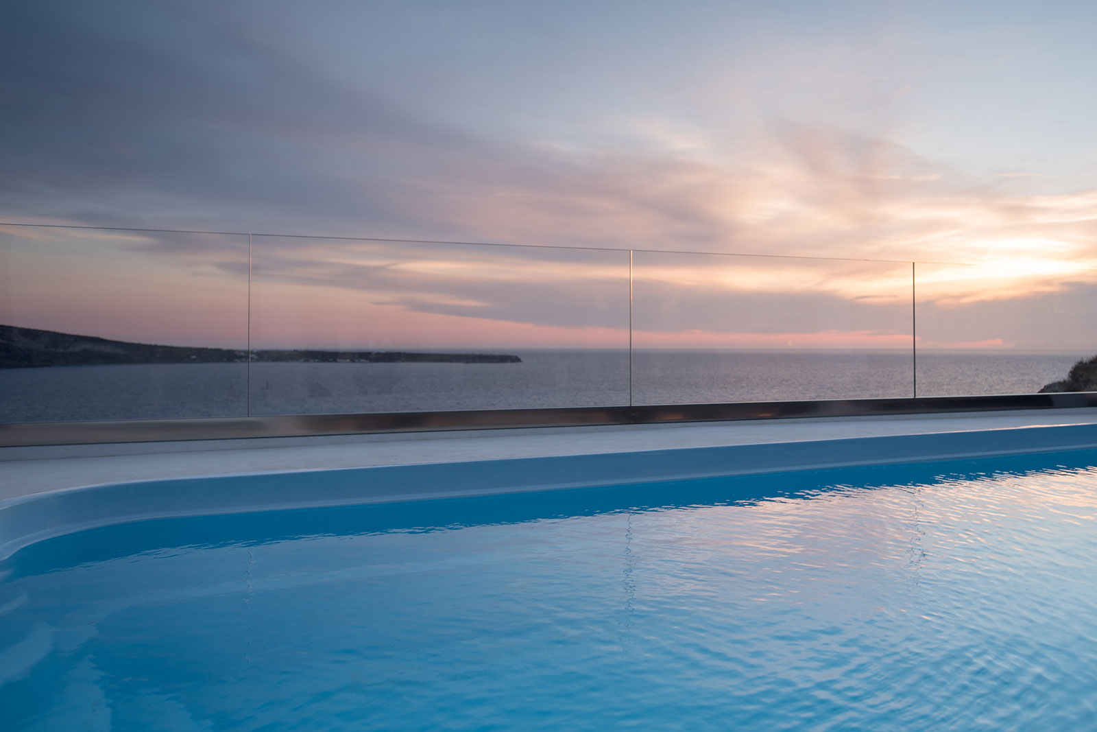 Luxury 3 bedroomed villas Oia
