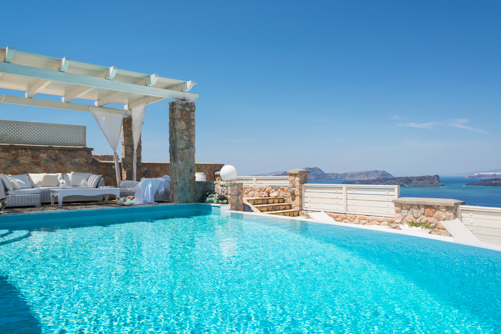 luxury villas santorini